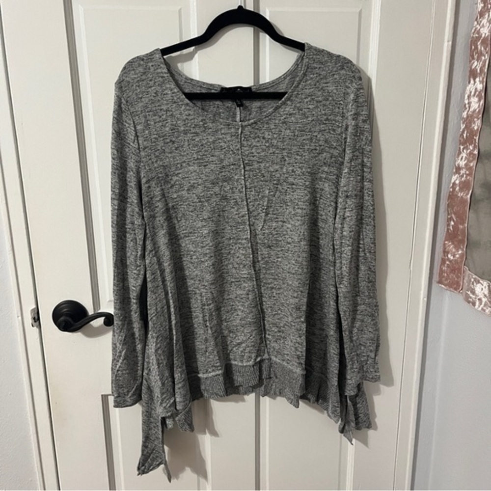 🩷 derek heart gray sweater